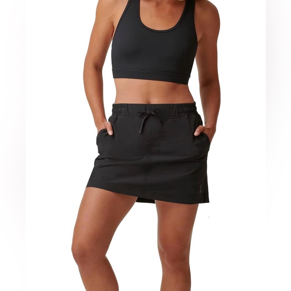 𝐁𝐀𝐒𝐒 𝐎𝐔𝐓𝐃𝐎𝐎𝐑 Woven Skirt